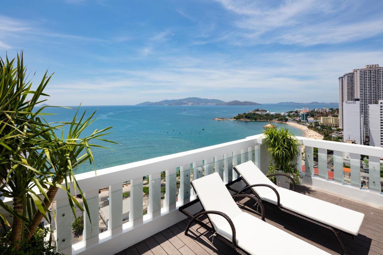 Daphovina Hotel Nha Trang Exteriör bild