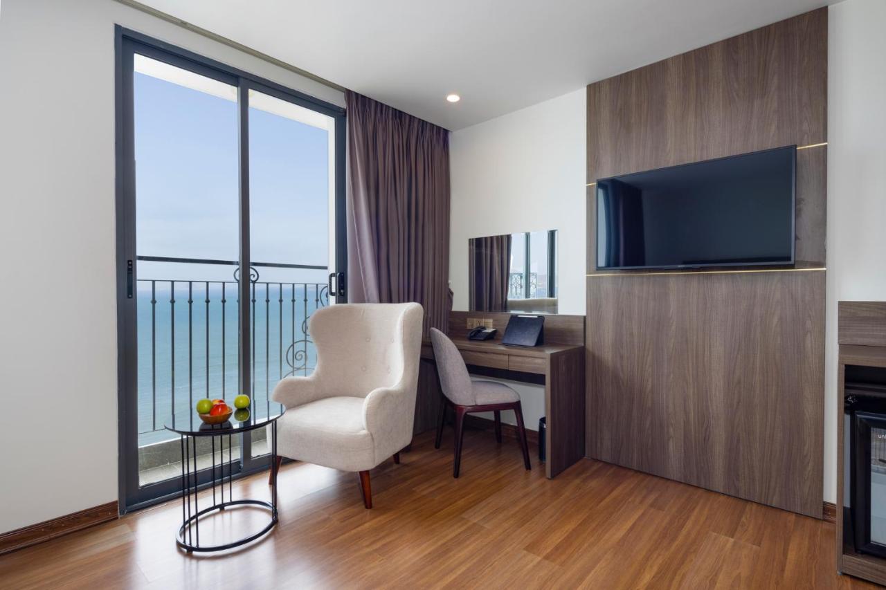 Daphovina Hotel Nha Trang Exteriör bild