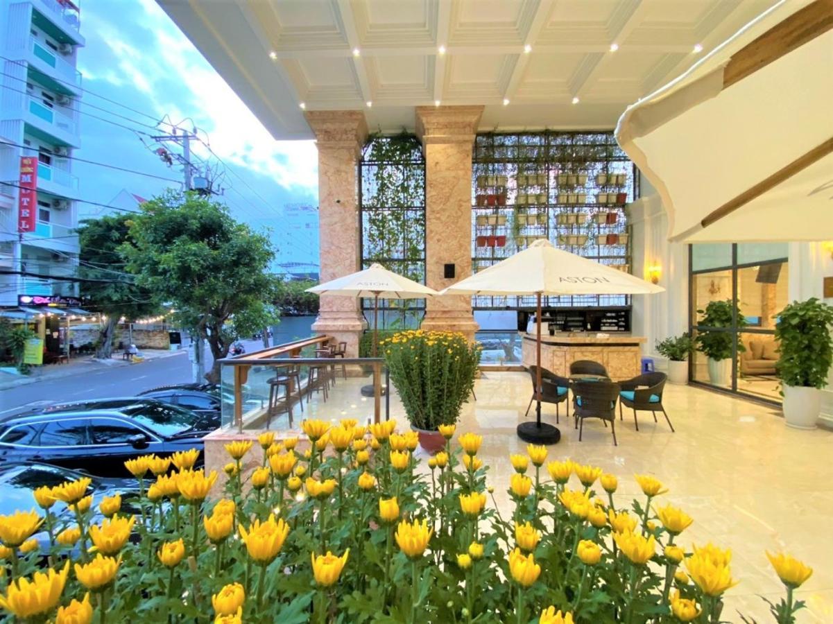 Daphovina Hotel Nha Trang Exteriör bild