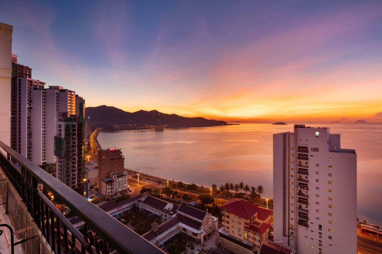 Daphovina Hotel Nha Trang Exteriör bild