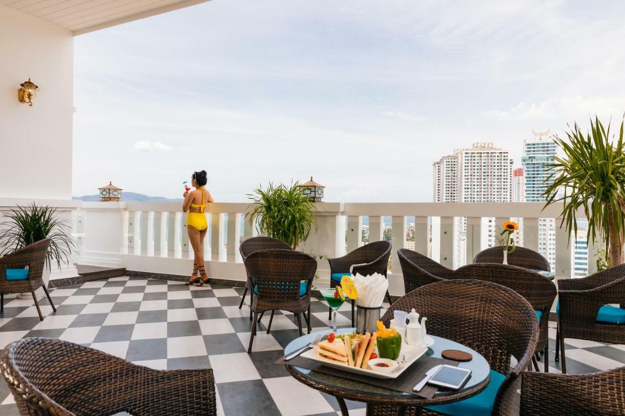 Daphovina Hotel Nha Trang Exteriör bild