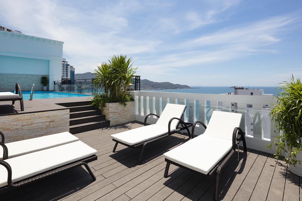 Daphovina Hotel Nha Trang Exteriör bild